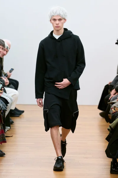 Look 33